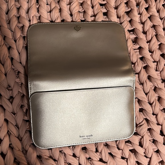 Excellent condition Kate Spade wallet! - Picture 6 of 7